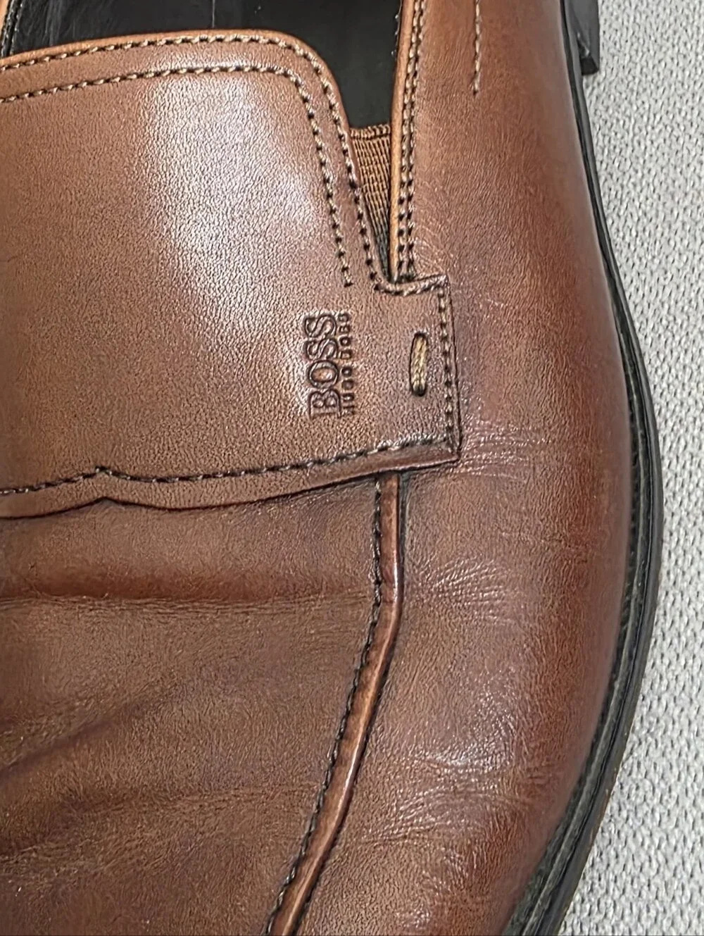 Boss Hugo Boss Men's Tan Brown Leather Slip-On Loafers 9.5 Used.